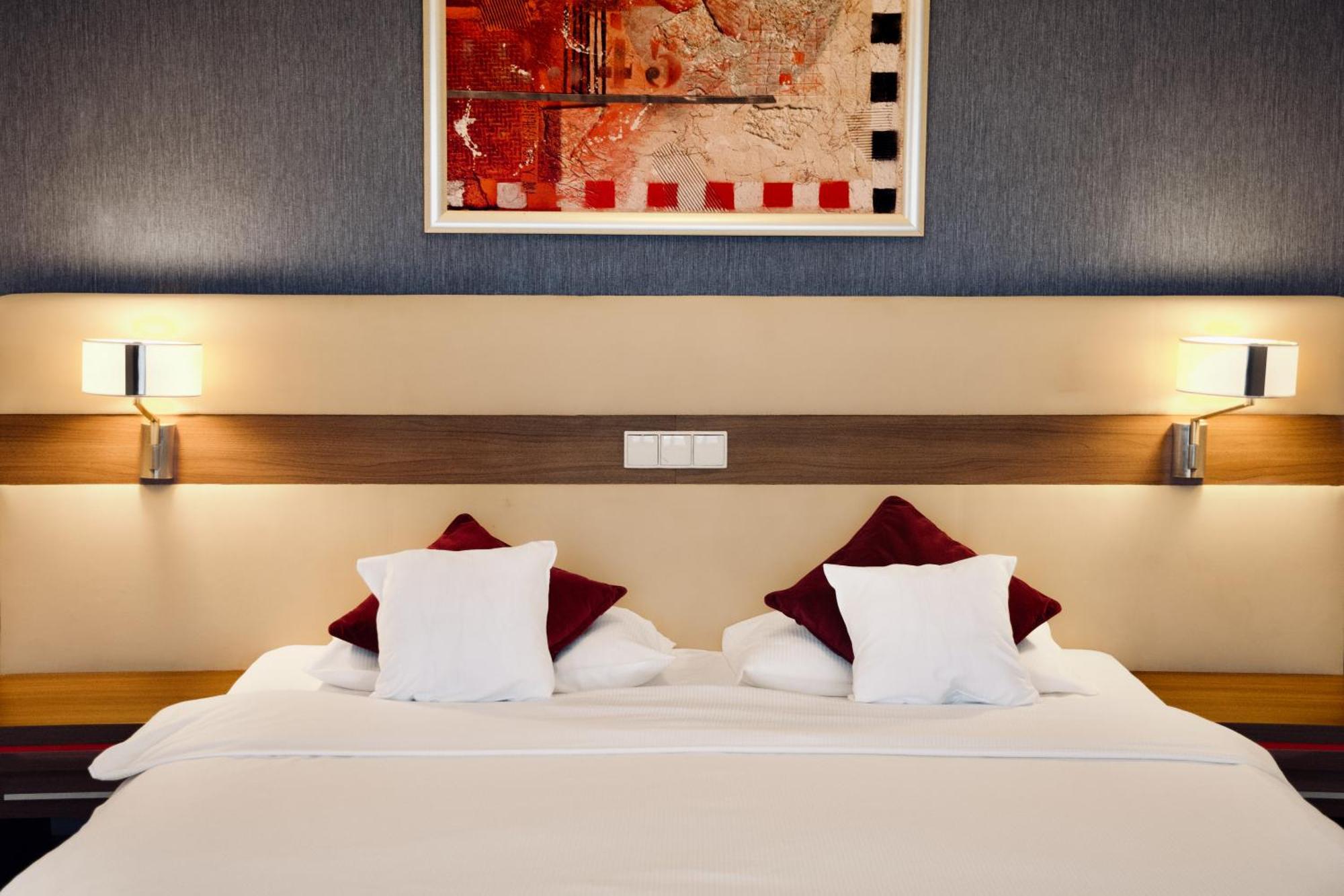 Hotel Szafran Челядзь Екстер'єр фото