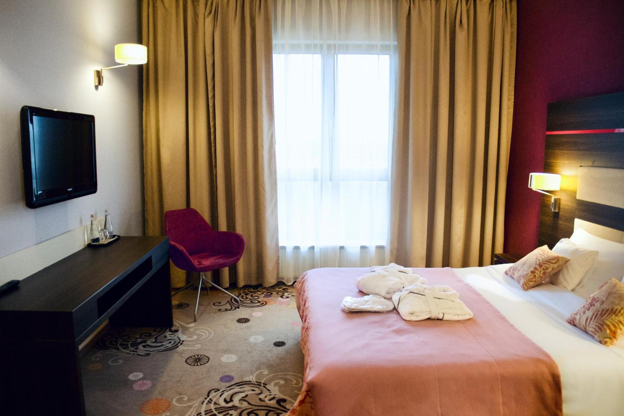 Hotel Szafran Челядзь Екстер'єр фото