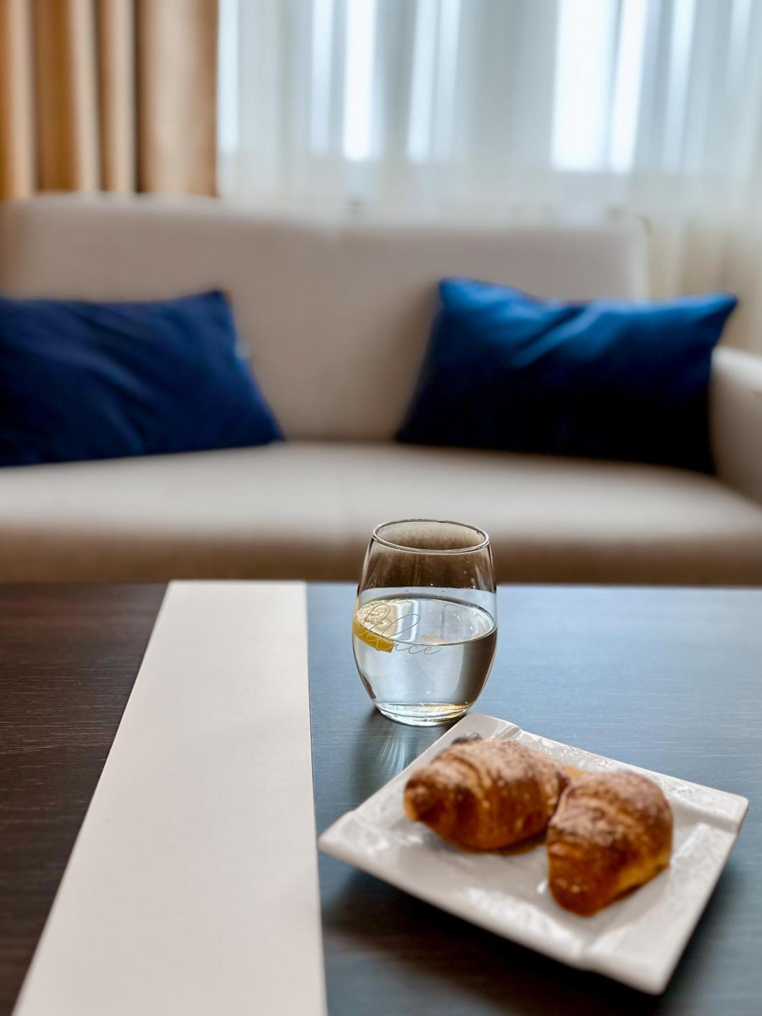 Hotel Szafran Челядзь Екстер'єр фото