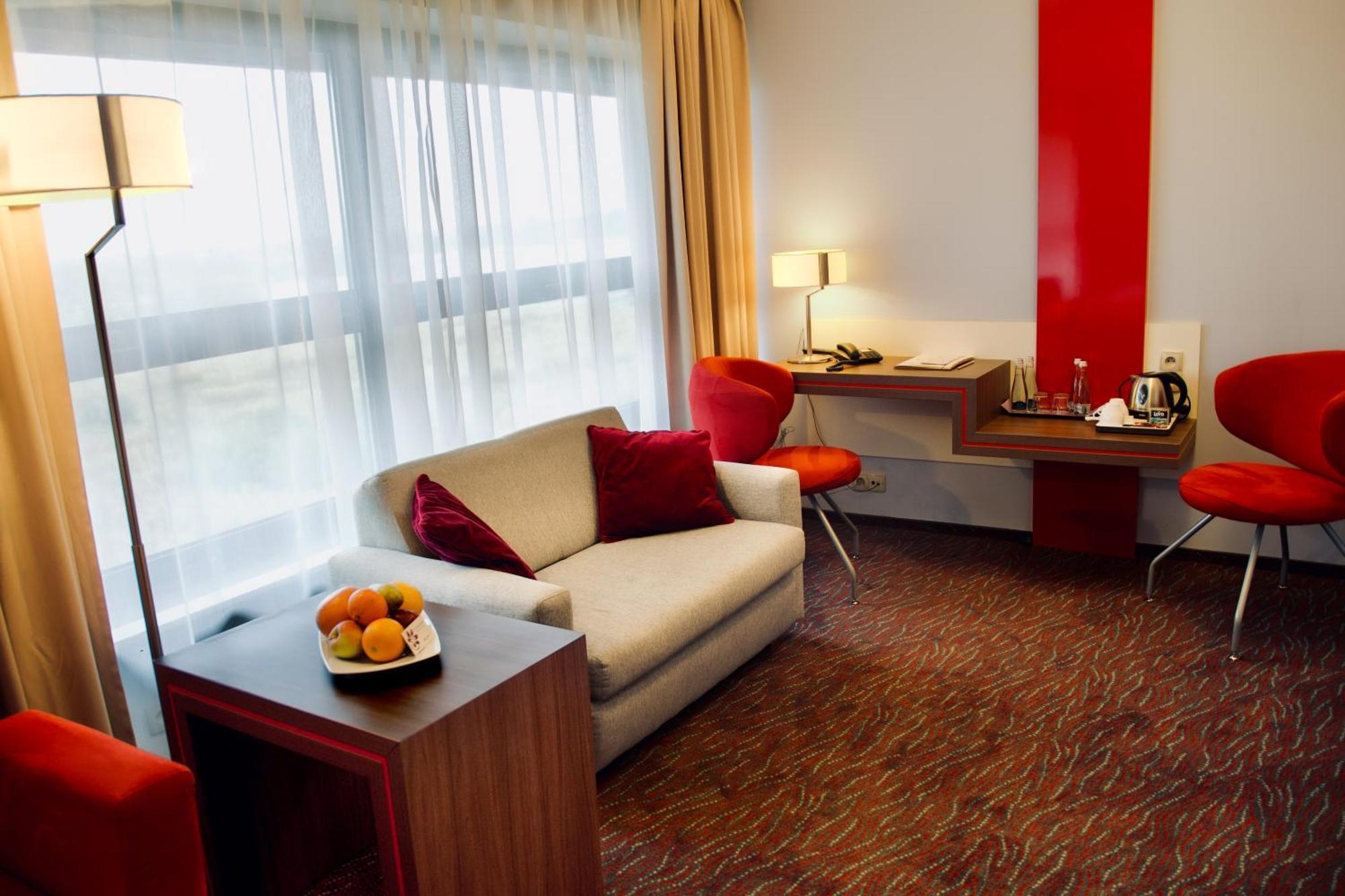 Hotel Szafran Челядзь Екстер'єр фото