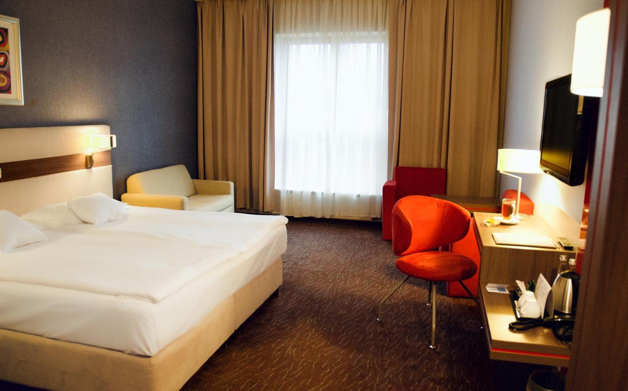 Hotel Szafran Челядзь Екстер'єр фото