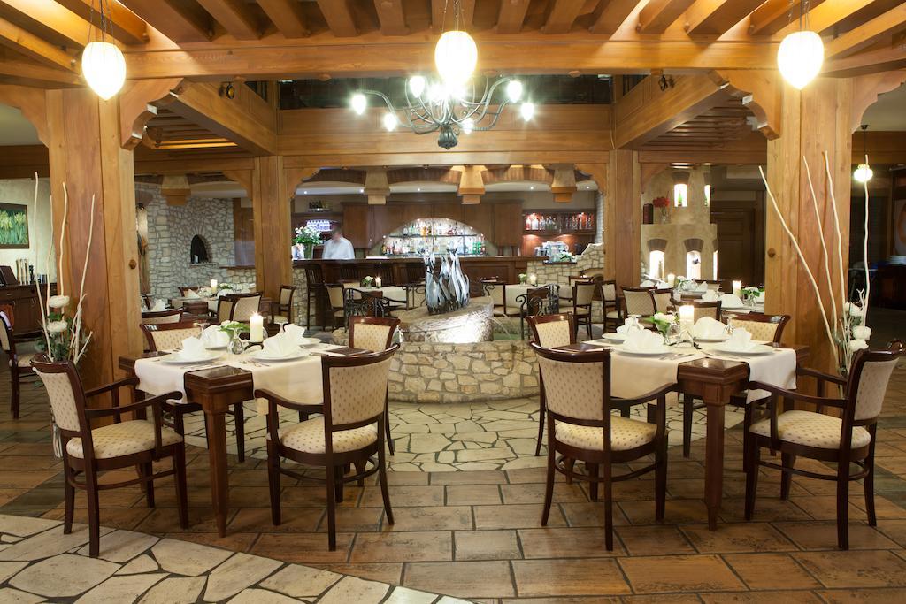 Hotel Szafran Челядзь Екстер'єр фото